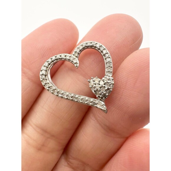 DIAG 10k white gold 1/5 ct genuine diamond heart pendant - Picture 2 of 6